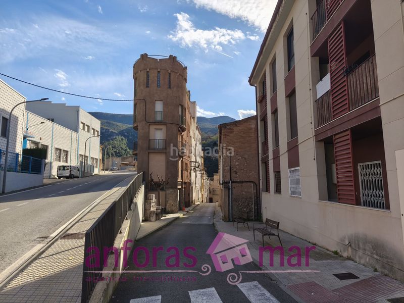Foto 653c01dd-ba38-40bc-a60b-d0de693070c5. Edifici a carrer del pont 16 a Riba (La)
