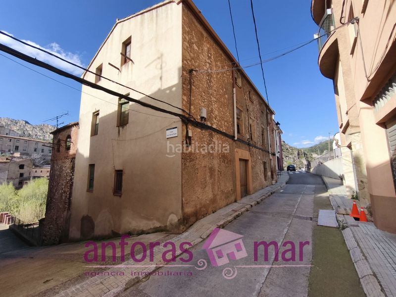 Foto 7fc1d26f-c0ea-420b-a2fb-5f8b74a10bb1. Edifici a carrer del pont 16 a Riba (La)