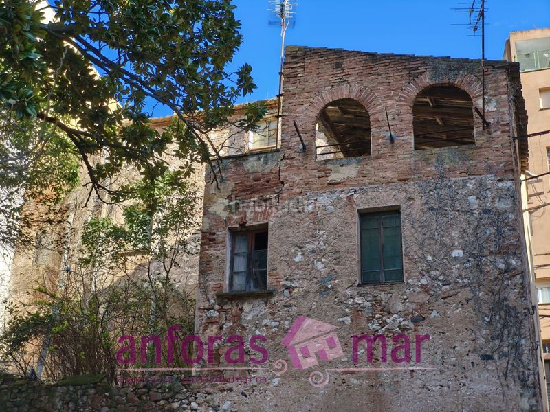 Foto 90a83f74-cd07-4a34-a4a6-98686877e7dc. Edifici a carrer del pont 16 a Riba (La)