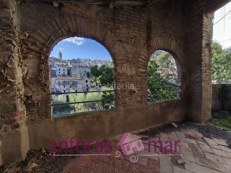 Foto a5dc552b-ed32-4385-92ba-ac612e1e0a3a. Edifici a carrer del pont 16 a Riba (La)