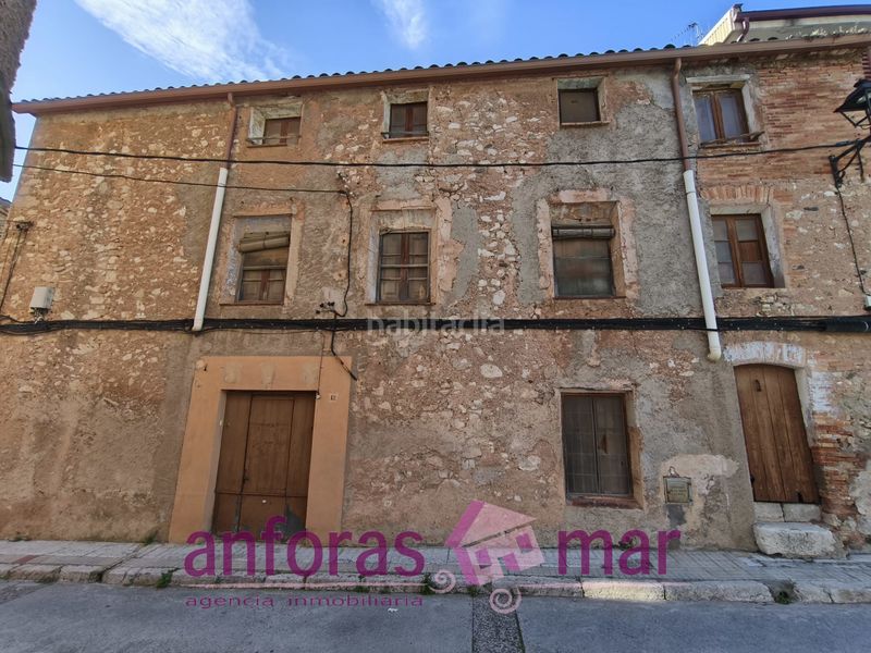 Foto ad835e48-b5e4-4f1c-bc7f-51c80f84c754. Edifici a carrer del pont 16 a Riba (La)