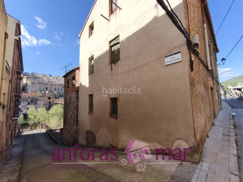 Foto f425fc52-979c-4a2a-aa2d-316c7311c102. Edifici a carrer del pont 16 a Riba (La)
