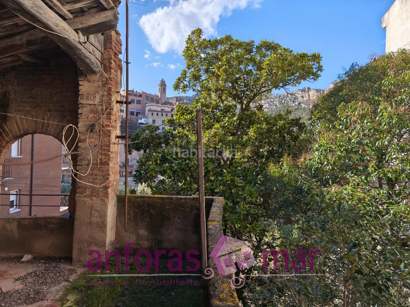 Foto feae0a7c-39d4-4fee-b92b-a3e4032e404f. Edifici a carrer del pont 16 a Riba (La)