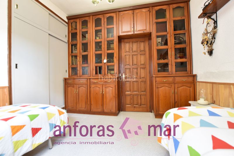 Foto 16504a31-7ff9-43c5-a5e8-7e47cc418a80. Xalet amb xemeneia calefacció aparcament piscina a Vendrell (El)