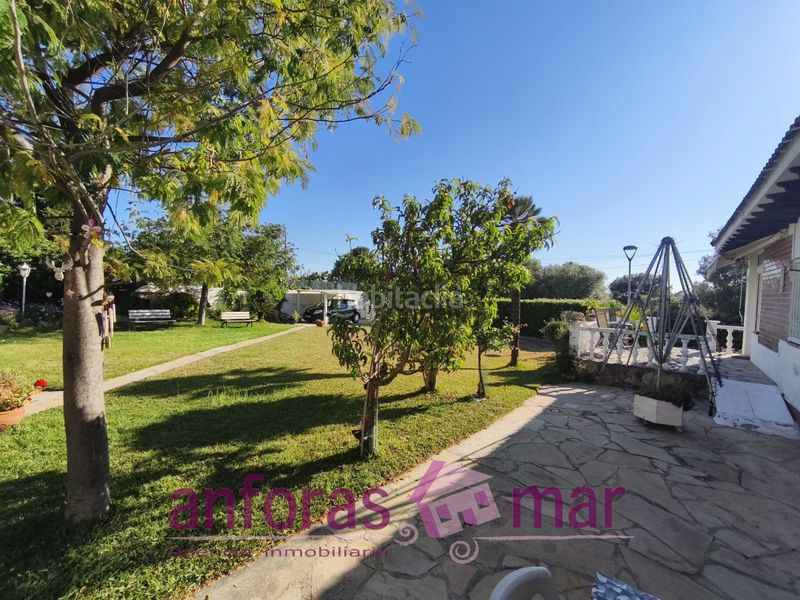 Foto 1877f507-9289-41ff-b515-f0cebebab924. Xalet amb xemeneia calefacció aparcament piscina a Vendrell (El)