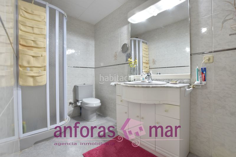 Foto 294a5f37-b84d-45ad-9bc0-80800d95441e. Xalet amb xemeneia calefacció aparcament piscina a Vendrell (El)