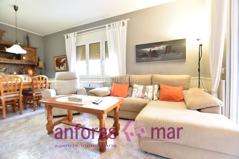 Foto 4cfa4d37-f467-4963-9bac-66f79ec022e0. Xalet amb xemeneia calefacció aparcament piscina a Vendrell (El)