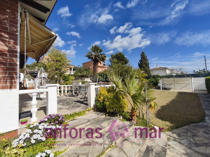 Foto 71b58a88-3d0c-4e21-a7ea-e69ffbd133ff. Xalet amb xemeneia calefacció aparcament piscina a Vendrell (El)