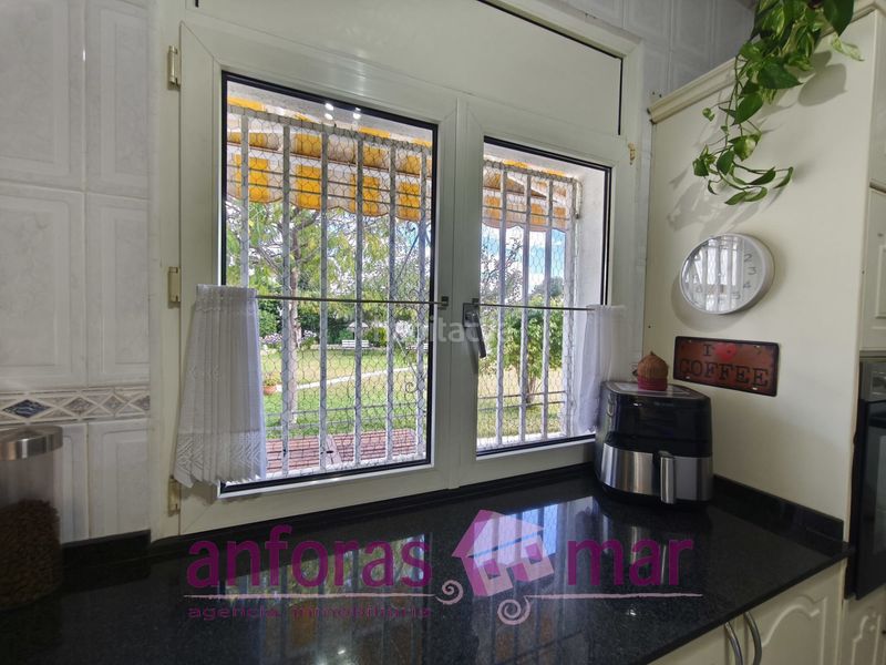 Foto 7d2d39b0-8af5-43ae-8c5a-5e63c751ab55. Xalet amb xemeneia calefacció aparcament piscina a Vendrell (El)