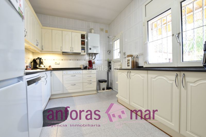 Foto 8b65dbd0-a46d-47c0-99f5-94b5fe6ac01d. Xalet amb xemeneia calefacció aparcament piscina a Vendrell (El)