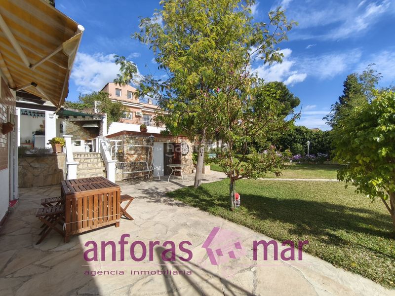 Foto e516b933-cf3c-4044-b8c2-46da2c849753. Xalet amb xemeneia calefacció aparcament piscina a Vendrell (El)