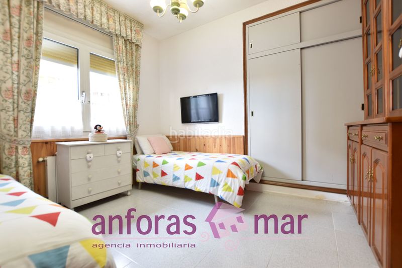 Foto f22de9b9-d350-4323-b712-8eaa873d441e. Xalet amb xemeneia calefacció aparcament piscina a Vendrell (El)