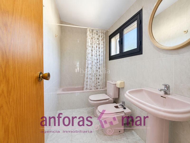Foto de6cf412-f381-44bb-a749-1af8ce6d7384. Casa amb xemeneia aparcament piscina a Els Munts Torredembarra