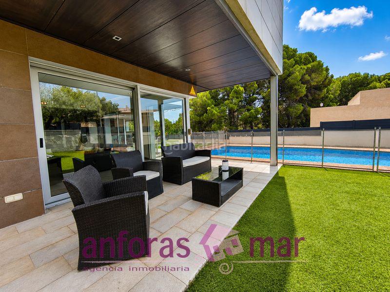 Foto ddbacecc-68a6-4f08-96ac-09e41de49d16. Casa amb calefacció aparcament piscina a El Tancat-Mas d´en Gual Vendrell (El)