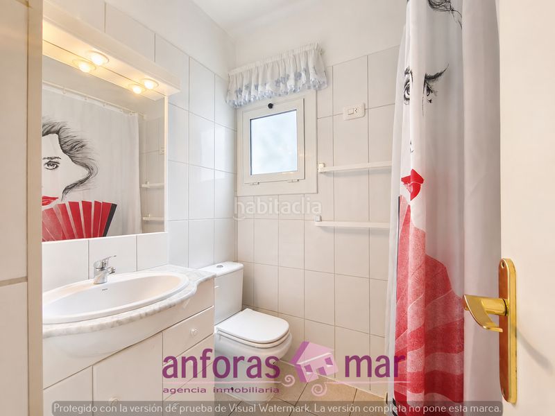 Foto f064bc22-0adc-4241-baf3-8d736f58fe4d. Casa amb xemeneia calefacció aparcament a Clarà Torredembarra