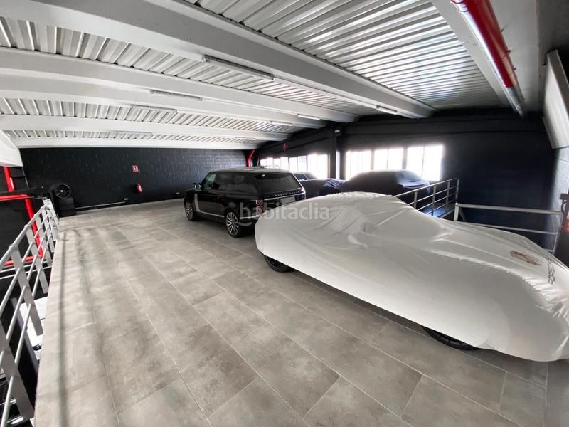 Foto 09dd37e8-47c9-4551-9e6f-f5e614e2463b. Alquiler local comercial increible nave comercial moderna en traspaso nueva andalucia en Marbella
