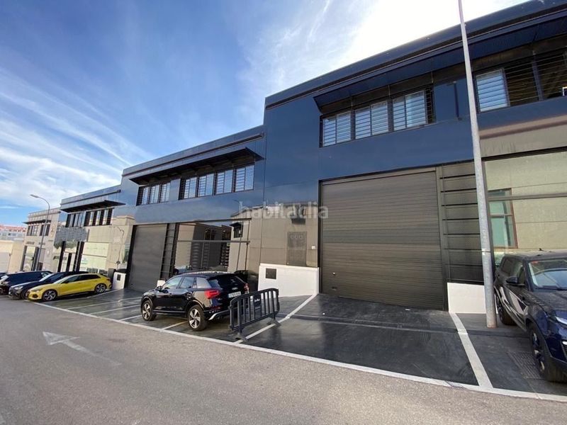 Foto 949ea1f2-da66-4ea0-b828-65aa944ccdeb. Alquiler local comercial increible nave comercial moderna en traspaso nueva andalucia en Marbella