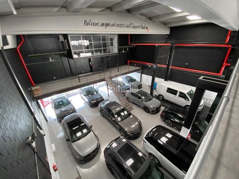 Foto d38dd8a4-b800-4dac-9037-05b57a0afc7e. Alquiler local comercial increible nave comercial moderna en traspaso nueva andalucia en Marbella