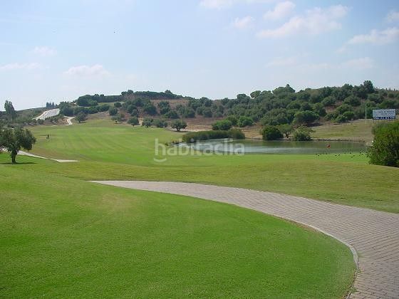Foto 09f4f4dc-90f6-4950-84ff-e595ef6affbd. Piso en pico de alcazaba 21 estupendo piso luminoso en la prestigiosa urbanización Benatalaya! en Estepona