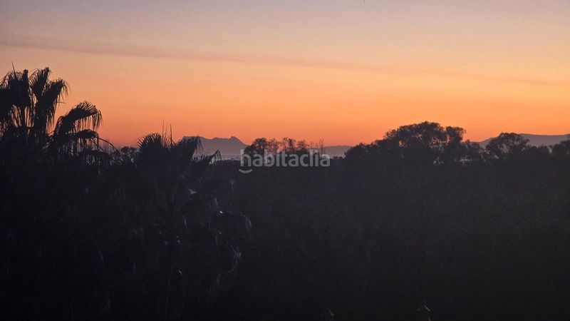 Foto 12d6693e-89b6-4022-8111-737f98d11bb8. Piso en pico de alcazaba 21 estupendo piso luminoso en la prestigiosa urbanización Benatalaya! en Estepona