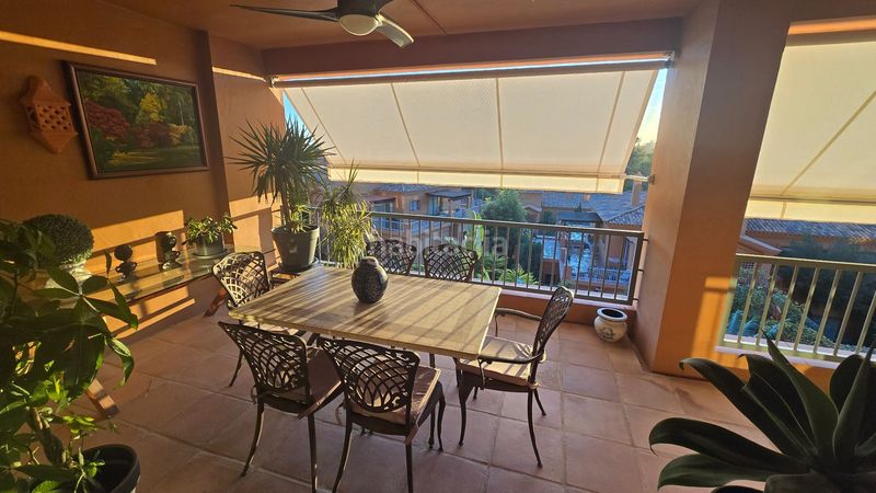 Foto 41eb67dd-b9b2-42c4-8620-762822a84950. Piso en pico de alcazaba 21 estupendo piso luminoso en la prestigiosa urbanización Benatalaya! en Estepona