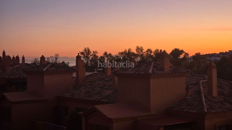 Foto 66603b6f-23e6-4b37-a52b-34cde83dd0d3. Piso en pico de alcazaba 21 estupendo piso luminoso en la prestigiosa urbanización Benatalaya! en Estepona