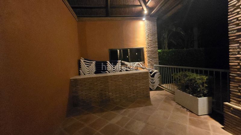 Foto 918cb097-dac0-4015-888d-bfce39663d77. Piso en pico de alcazaba 21 estupendo piso luminoso en la prestigiosa urbanización Benatalaya! en Estepona