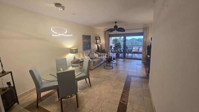 Foto b2499379-33c3-4e7f-ae16-d7d4082998ca. Piso en pico de alcazaba 21 estupendo piso luminoso en la prestigiosa urbanización Benatalaya! en Estepona