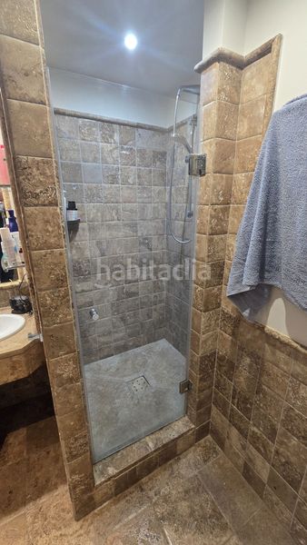 Foto babee397-5453-41c1-8ed9-3fd2c9288a70. Piso en pico de alcazaba 21 estupendo piso luminoso en la prestigiosa urbanización Benatalaya! en Estepona