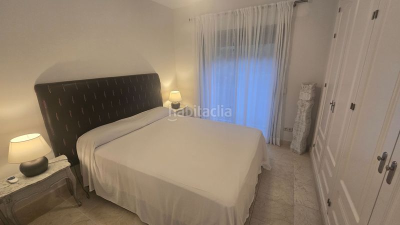 Foto cf739d3e-6202-49cb-ab72-37a33470795e. Piso en pico de alcazaba 21 estupendo piso luminoso en la prestigiosa urbanización Benatalaya! en Estepona