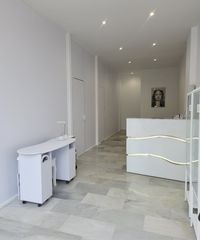 Miete Geschäftsraum in La Carolina - Guadalpín. Se traspasa estupenda clínica estética en la milla de oro de mar