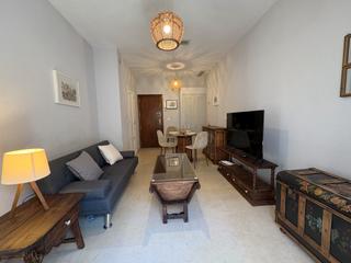 Location Appartement  Párroco don eugenio. Piso frente a la iglesia santa ana, triana