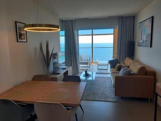 Appartement à Playa Poniente. Moderna vivienda con las vistas