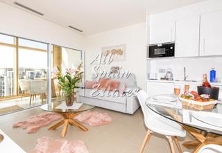 Lloguer Apartament a Playa Poniente. Alquiler de la vivienda con vistas al mar en av. mexico 7