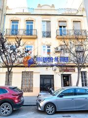 Pis  Carrer de pere iii el gran. Vivienda con estilo modernista en la mejor zona de ruzafa, junto
