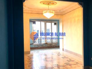 Lloguer Oficina a Avinguda de maría cristina 4. Oportunidad. magnífica y espaciosa vivienda modernista en muy bu