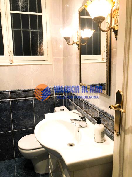 Foto 283f3d78-978a-4805-bc3b-e54b0d52b40e. Alquiler piso en avinguda de maría cristina 4 magnífica y espaciosa vivienda modernista en muy buen estado de conservación, con suelos de mosaico, puertas originales en Valencia