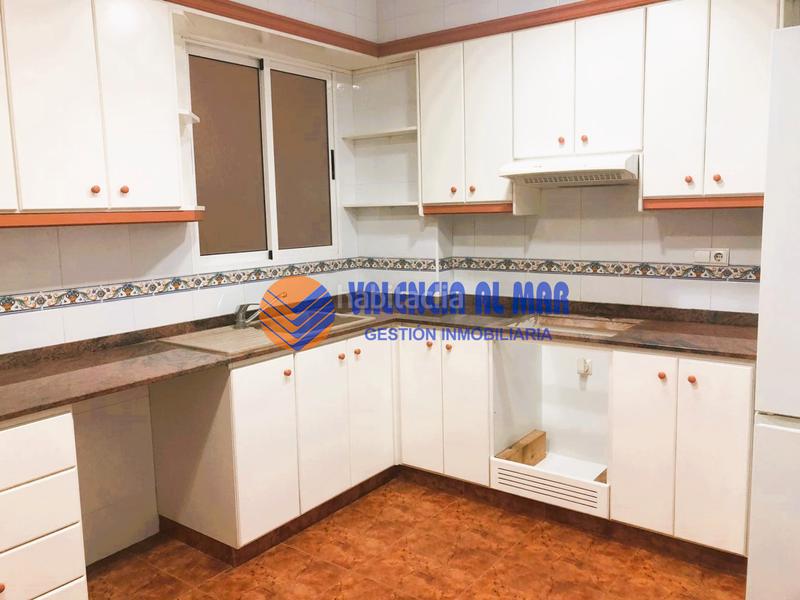 Foto 7ee0fca4-cb49-4679-95ef-c76fd3bd455e. Alquiler piso en avinguda de maría cristina 4 magnífica y espaciosa vivienda modernista en muy buen estado de conservación, con suelos de mosaico, puertas originales en Valencia