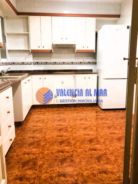 Foto 83f88c98-f5c3-4741-98cf-c9a999a288d0. Alquiler piso en avinguda de maría cristina 4 magnífica y espaciosa vivienda modernista en muy buen estado de conservación, con suelos de mosaico, puertas originales en Valencia