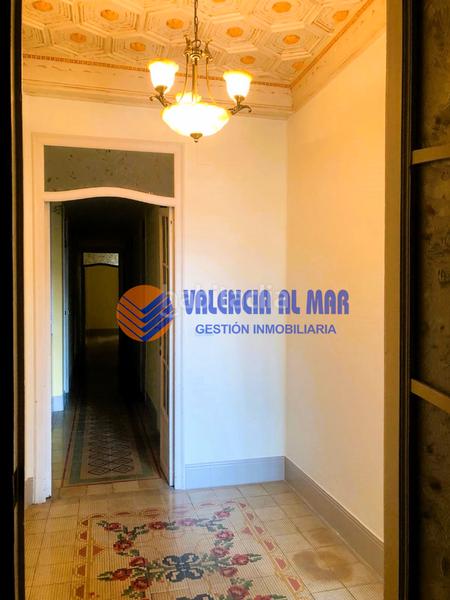 Foto 908c31ae-ad2d-4b5d-bb97-41978746a454. Alquiler piso en avinguda de maría cristina 4 magnífica y espaciosa vivienda modernista en muy buen estado de conservación, con suelos de mosaico, puertas originales en Valencia