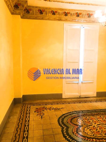 Foto cab7908b-4912-46bf-96ee-7107931a32d7. Alquiler piso en avinguda de maría cristina 4 magnífica y espaciosa vivienda modernista en muy buen estado de conservación, con suelos de mosaico, puertas originales en Valencia