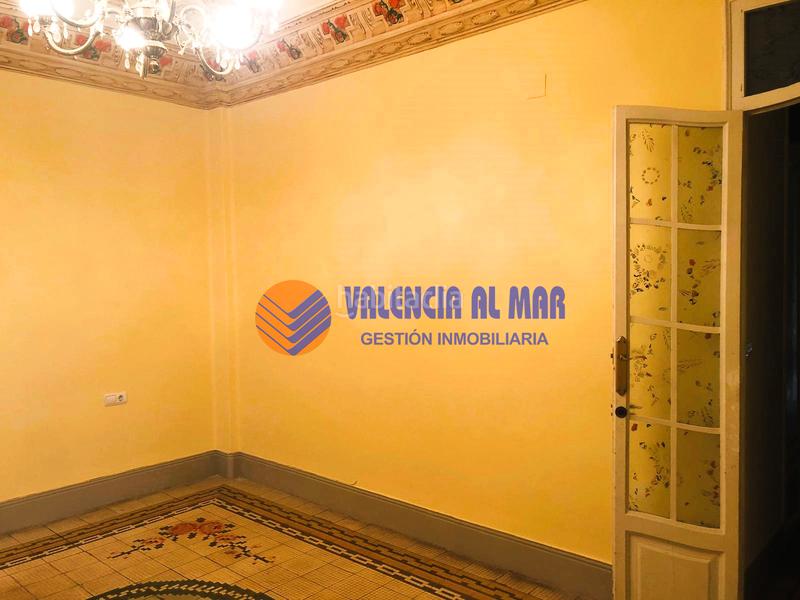 Foto dbec988c-4d7c-404b-ad04-05f0214e8e6f. Alquiler piso en avinguda de maría cristina 4 magnífica y espaciosa vivienda modernista en muy buen estado de conservación, con suelos de mosaico, puertas originales en Valencia