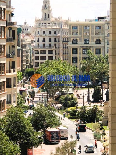 Foto efb3e96e-2e7c-4b1e-9c1a-8d6897ab4270. Alquiler piso en avinguda de maría cristina 4 magnífica y espaciosa vivienda modernista en muy buen estado de conservación, con suelos de mosaico, puertas originales en Valencia
