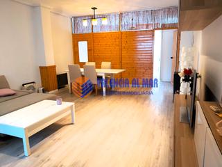Lloguer Apartament  Avinguda del port 176. Solo alquiler temporada (12 meses máximo). amplio y soleado apar