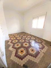Lloguer Àtic  Carrer de la floresta 7. Espacioso apartamento, ático, con amplia y soleada terraza. disp