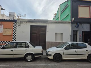 Pis  Calle calle lope de vega. Piso en planta baja para reformar en zona corea, gandia