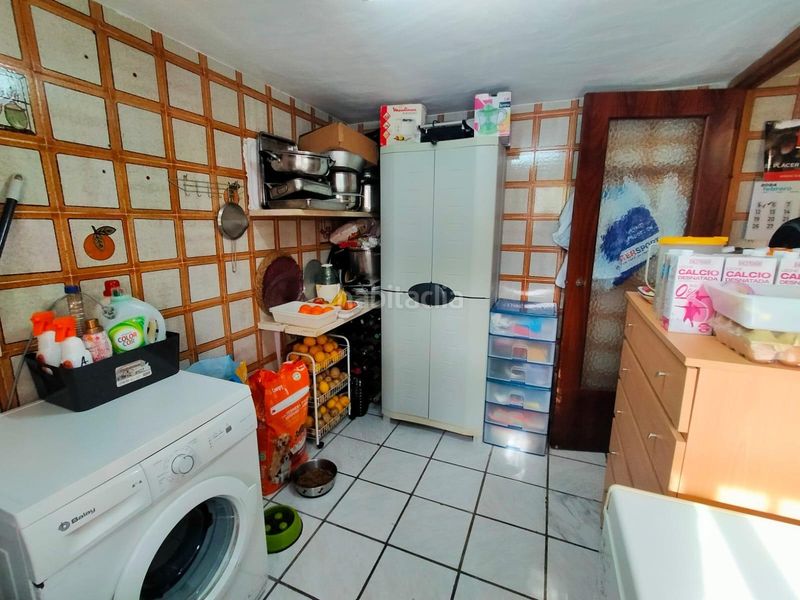 Foto d43ad9b0-570d-4107-b6f8-0d0c7bd1a2f9. Chalet con riscaldamento parcheggio piscina in Oliva playa Oliva