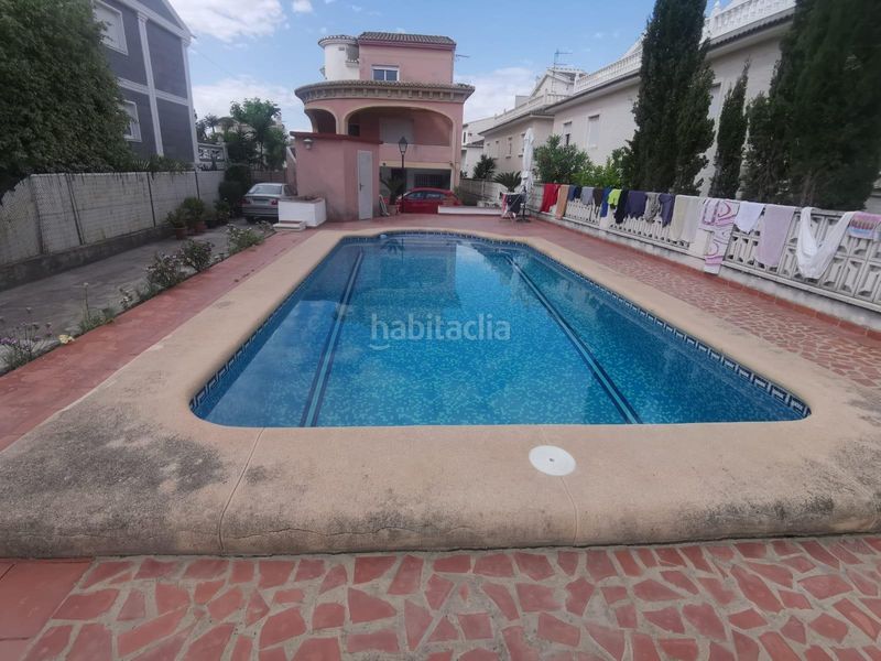 Foto e593d3dc-cc3f-4573-bb9c-c0d2a4a49a88. Chalet con riscaldamento parcheggio piscina in Oliva playa Oliva