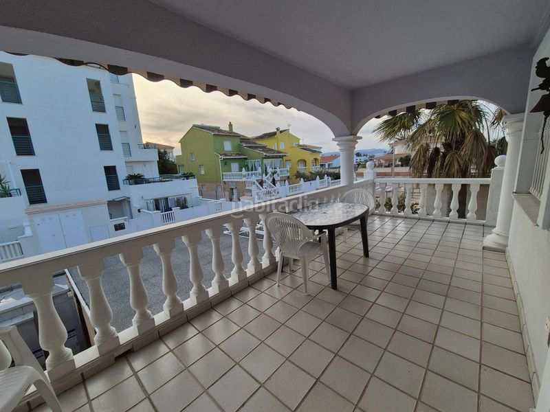 Foto 15a7aa9d-c364-42ab-a00c-2776f9d22335. Casa pareada en Oliva playa Oliva