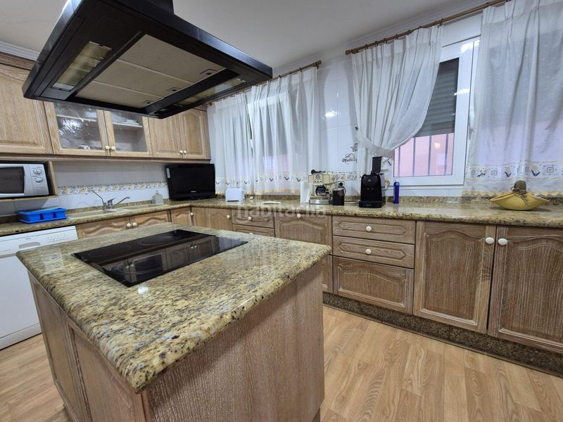 Foto 6c94bfb7-fee0-40b6-a9b1-0308b0f47c8f. Casa pareada en Oliva playa Oliva